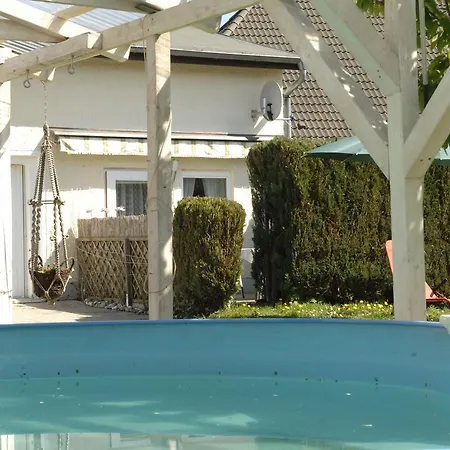 Cosy In Neuburg With Pool Daire *