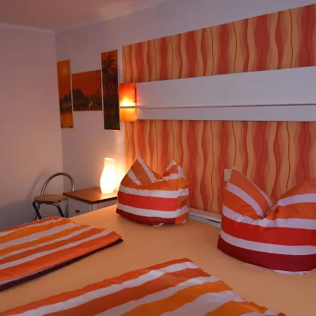 Cosy In Neuburg With Pool Daire *