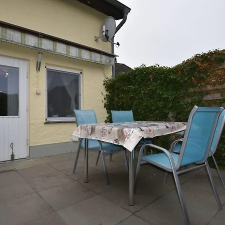 Cosy In Neuburg With Pool *